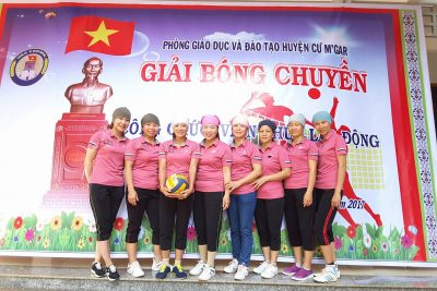 giải bóng chuyền chào mừng ngày nhà giáo VN 20/11